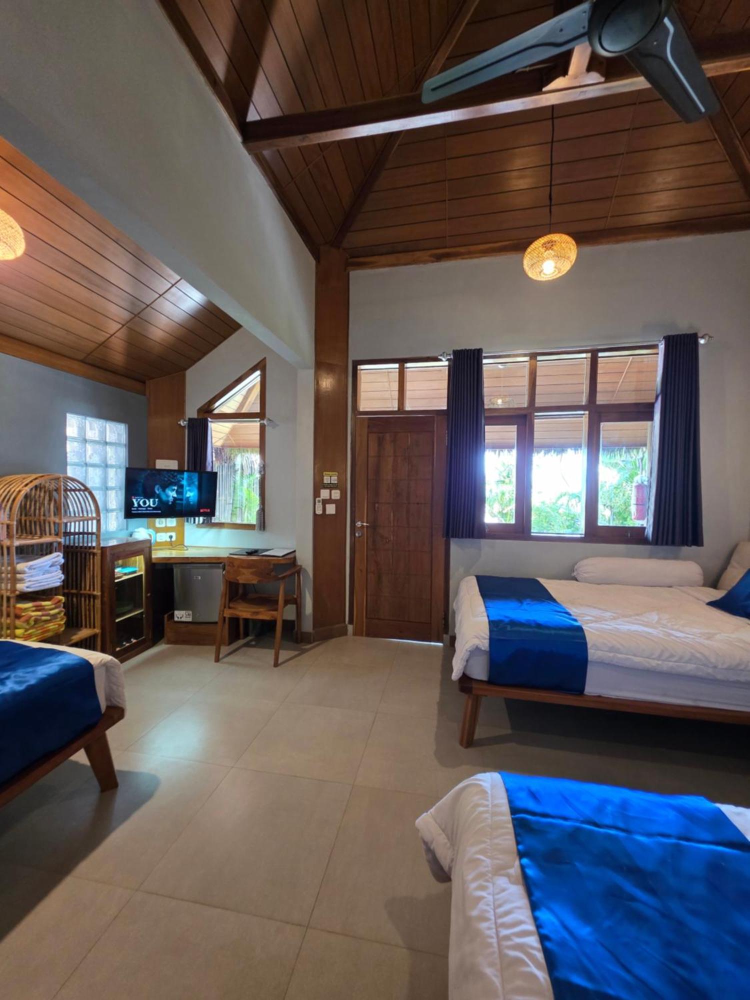 Istana Ombak Eco Resort Pacitan Exterior foto